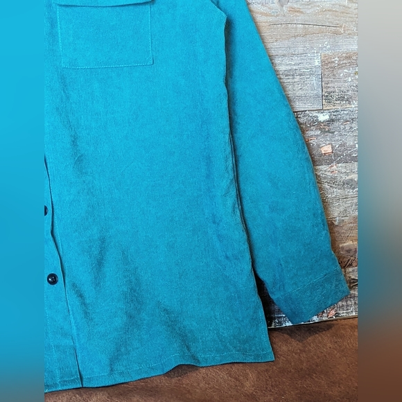 NWT Original Design Aztec Turquoise Cordoroy Shacket With Conchos - Picture 12 of 16
